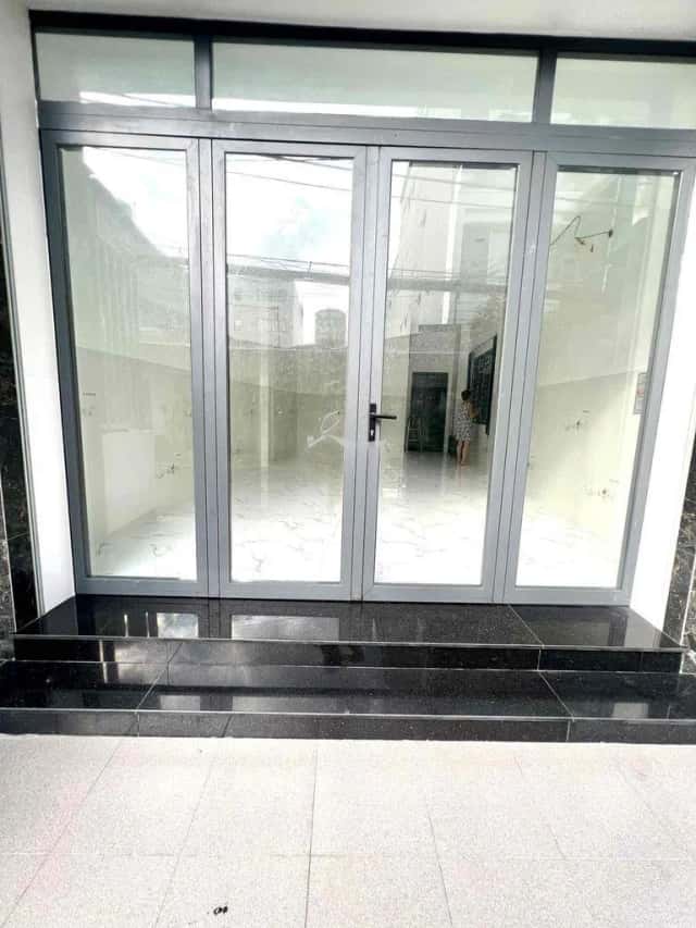 Cho thuê nhà mặt tiền Đường Tống Văn Hên Quận Tân Bình, TP.HCM – giá 8 triệu