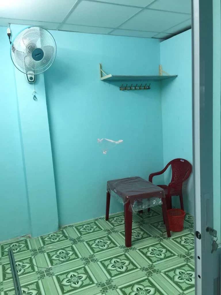 Cho thuê phòng trọ Đường Trịnh Đình Thảo Quận Tân Phú, TP.HCM – 3 phòng ngủ, giá 1.3 triệu