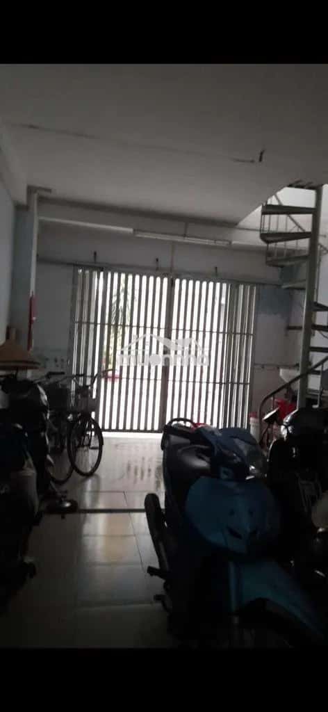Cho thuê nhà hẻm Đường Ông Ích Khiêm Quận 11, TP.HCM – giá 1.9 triệu