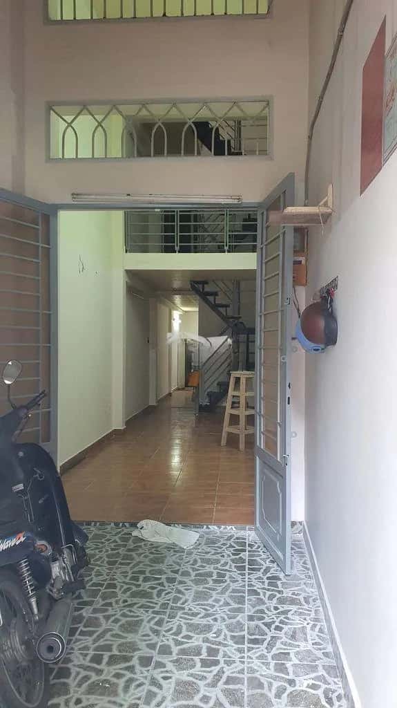 Cho thuê nhà hẻm lạc long quân Quận Tân Bình, TP.HCM – 3 phòng ngủ, giá 9 triệu