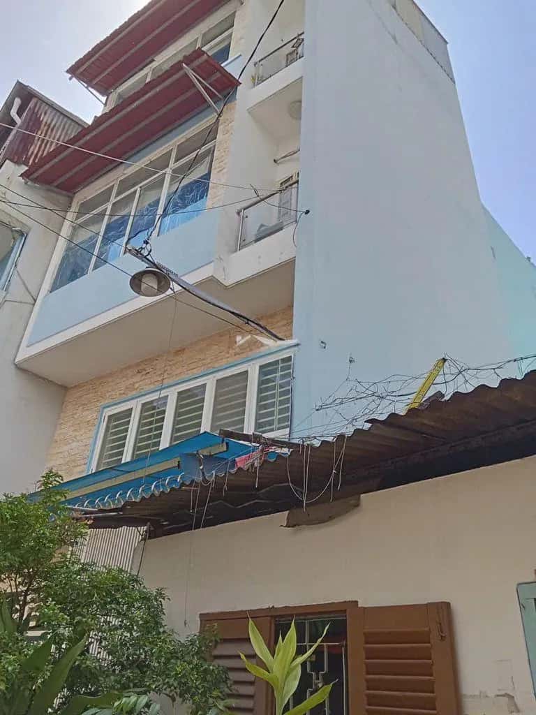 Cho thuê nhà hẻm Lạc Long Quân Quận 11, TP.HCM – giá 10 triệu