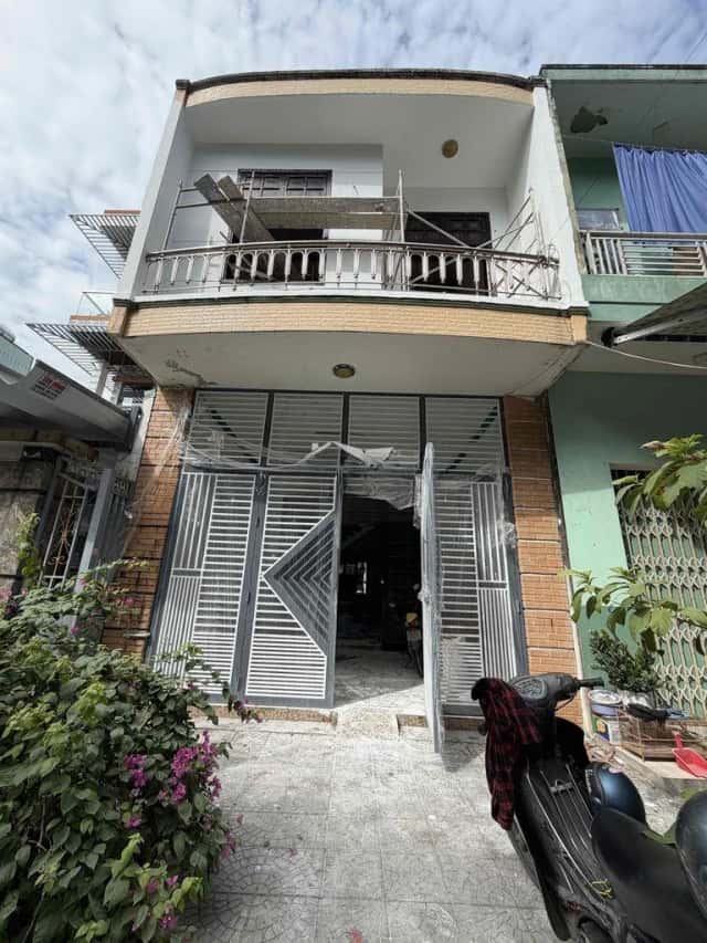 Cho thuê nhà hẻm Nguyễn Xí Liên Chiểu, Đà Nẵng – 4 phòng ngủ, giá 11 triệu