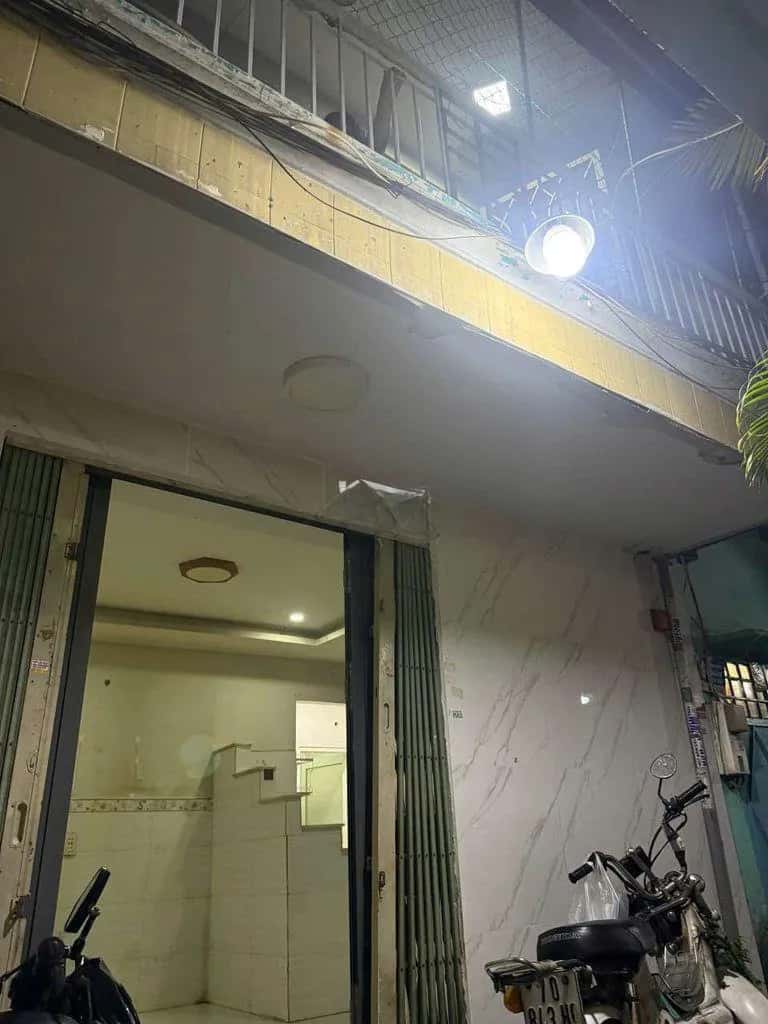 Cho thuê nhà hẻm Lạc Long Quân Quận 11, TP.HCM – giá 6 triệu