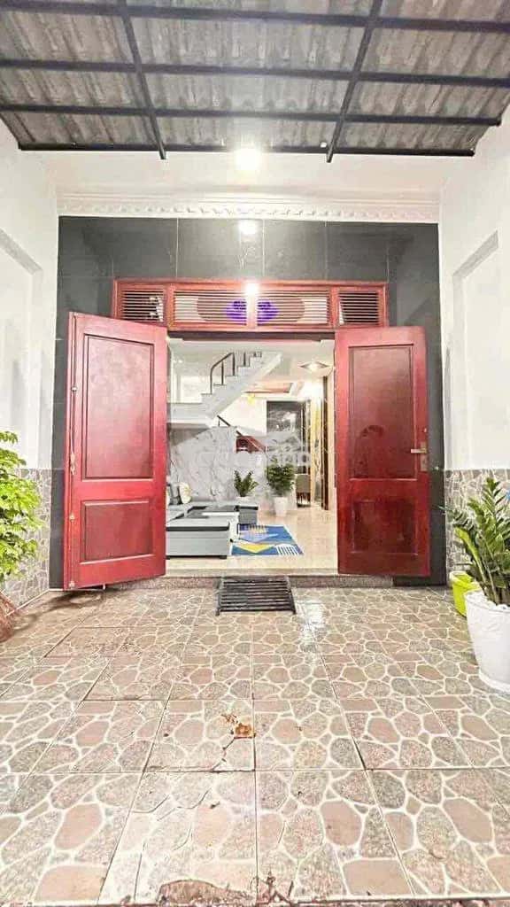 Cho thuê nhà hẻm Thạnh Xuân Quận 12, TP.HCM – 4 phòng ngủ, giá 10 triệu