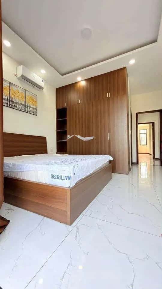 Cho thuê nhà mặt tiền Nguyễn Thị Khắp Dĩ An, Bình Dương – 4 phòng ngủ, giá 10 triệu