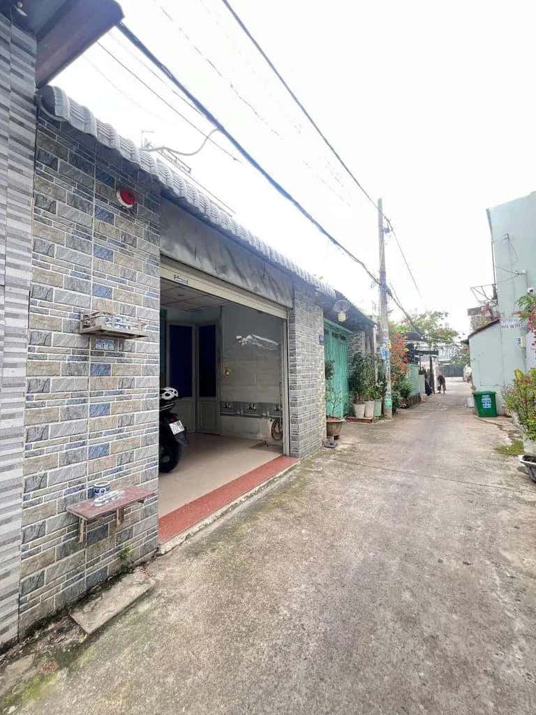 Cho thuê nhà hẻm Lý Thường Kiệt Huyện Hóc Môn, TP.HCM – 4 phòng ngủ, giá 6 triệu