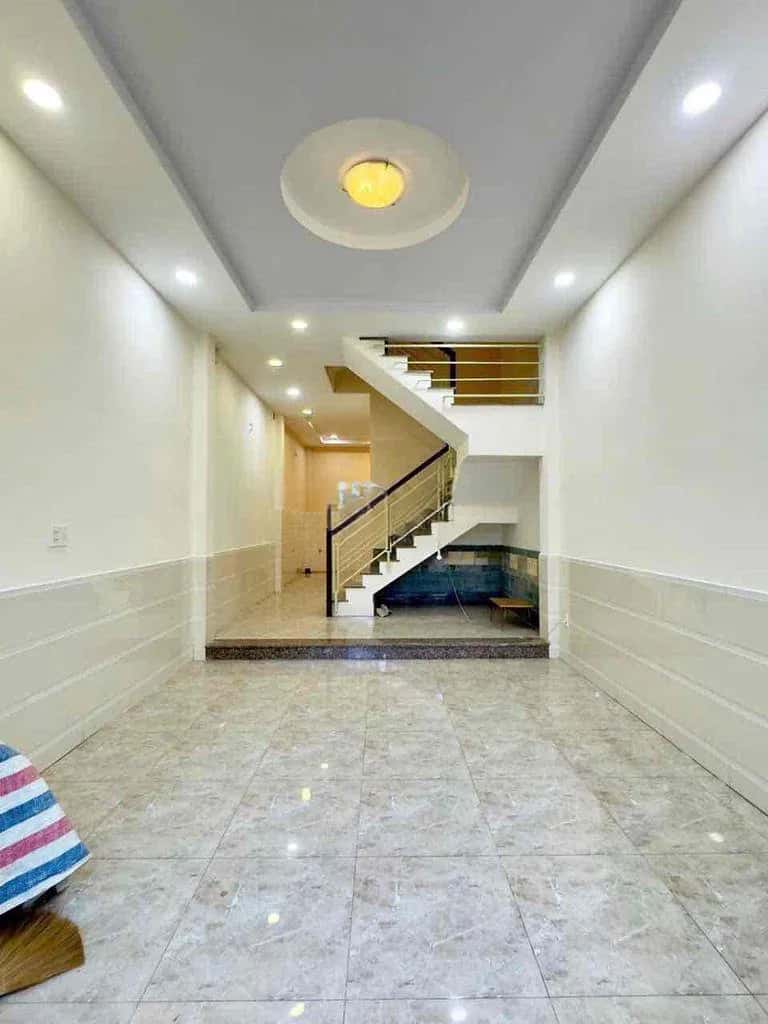 Cho thuê nhà hẻm Đường Nguyễn Thị Tú Quận Tân Phú, TP.HCM – 5 phòng ngủ, giá 16.5 triệu