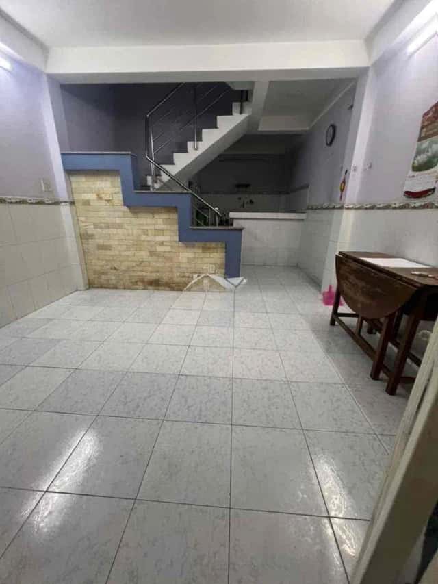 Cho thuê phòng trọ Đường Đặng Lộ Tân Bình, TP.HCM – 3 phòng ngủ, giá 10 triệu