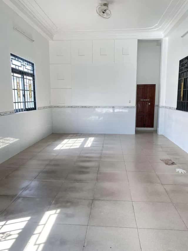 Cho thuê nhà mặt tiền Đường Trần Quang Diệu Quận Bình Thuỷ, Cần Thơ – giá 8.5 triệu
