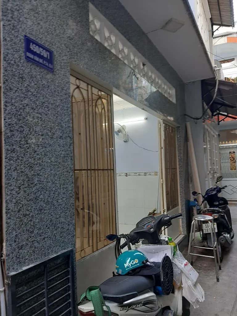 Cho thuê nhà hẻm Đoàn Văn Bơ Quận 4, TP.HCM – 2 phòng ngủ, giá 6 triệu