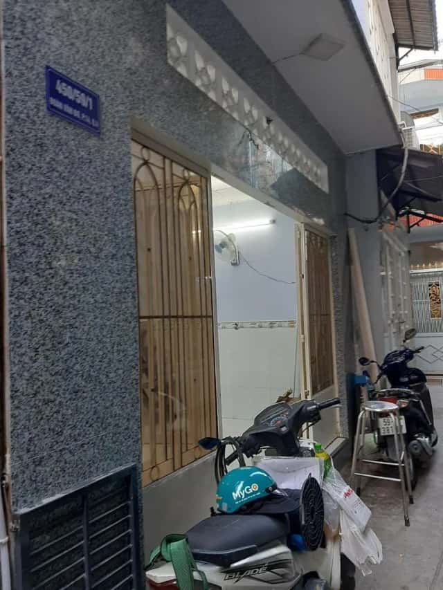 Cho thuê nhà hẻm Đoàn Văn Bơ Quận 4, TP.HCM – 2 phòng ngủ, giá 6 triệu