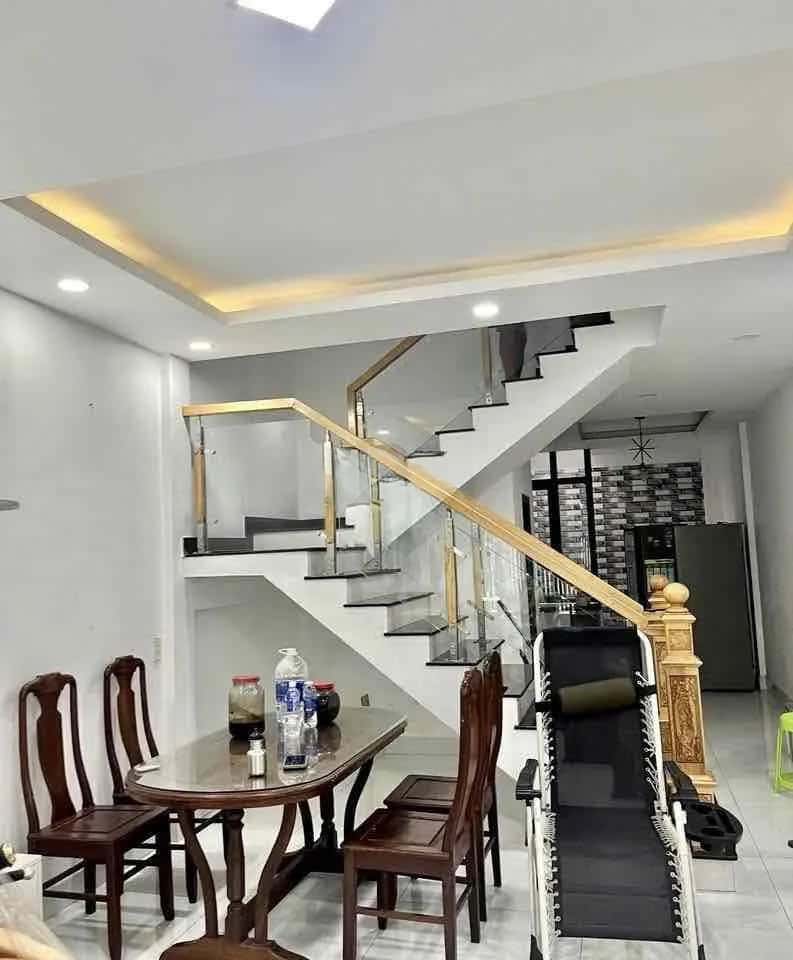 Cho thuê nhà hẻm Hẻm 24 Bùi Đình Túy Quận Bình Thạnh, TP.HCM – 3 phòng ngủ, giá 16 triệu