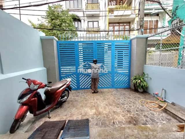 Cho thuê nhà hẻm Đường Nguyễn Kiệm Quận Phú Nhuận, TP.HCM – 4 phòng ngủ, giá 25 triệu