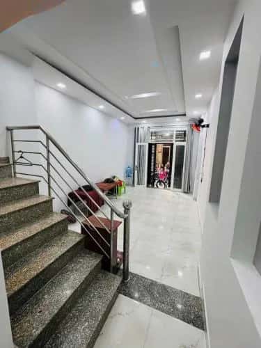 Cho thuê nhà hẻm Âu Dương Lân Quận 8, TP.HCM – 4 phòng ngủ, giá 15 triệu