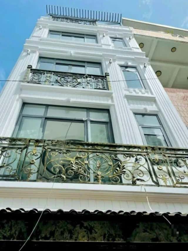 Cho thuê nhà mặt tiền Nguyễn Trọng Tuyển Quận Phú Nhuận, TP.HCM – 5 phòng ngủ, giá 25 triệu Cho thuê nhà mặt tiền Nguyễn Trọng Tuyển Quận Phú Nhuận, TP.HCM – 5 phòng ngủ, giá 25 triệu