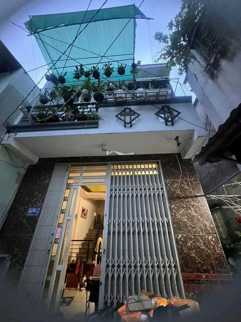 Cho thuê nhà hẻm Đường Hưng Phú Quận 8, TP.HCM – 3 phòng ngủ, giá 10 triệu