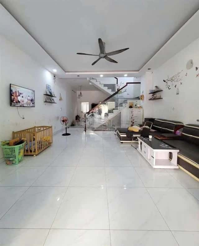 Cho thuê nhà hẻm đúc huy Thành phố Dĩ An, Binh Duong – 2 phòng ngủ, giá 8 triệu
