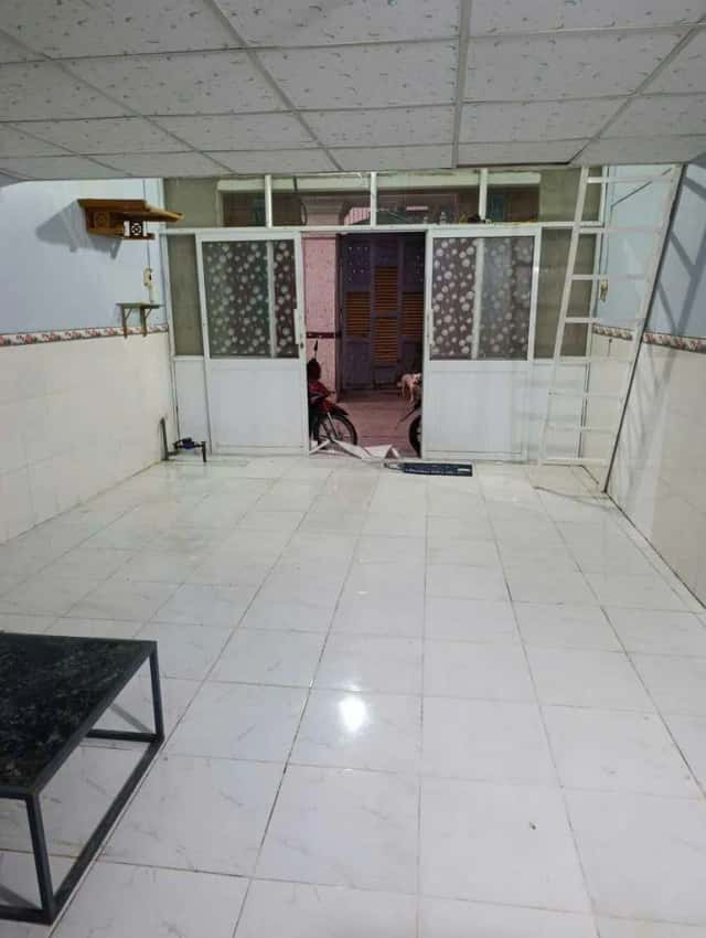 Cho thuê nhà hẻm Lò Lu Quận 9 cũ, TP.HCM – 2 phòng ngủ, giá 3 triệu Cho thuê nhà hẻm Lò Lu Quận 9 cũ, TP.HCM – 2 phòng ngủ, giá 3 triệu