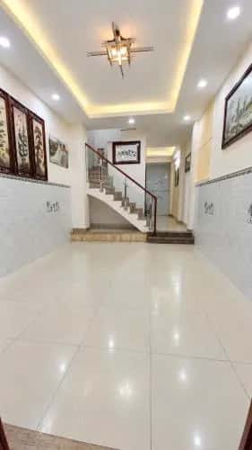 Cho thuê BĐS khác Cách Mạng Tháng 8 Quận 10, TP.HCM – 5 phòng ngủ, giá 15 triệu