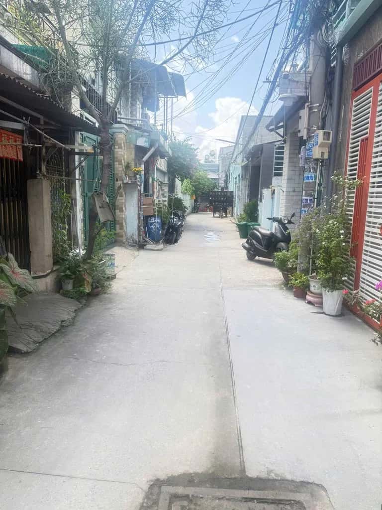 Cho thuê nhà hẻm Hẻm 51 Huyện Hóc Môn, TP.HCM – 4 phòng ngủ, giá 8 triệu