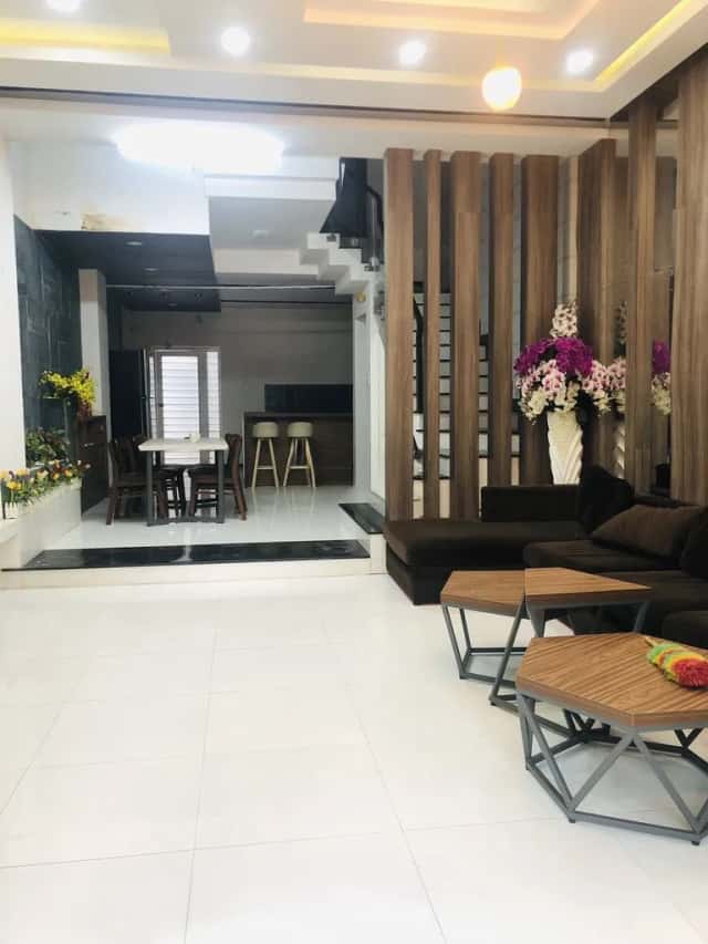 Cho thuê nhà mặt tiền Hoàng Thị Loan Hòa Khánh, Đà Nẵng – 3 phòng ngủ, giá 15 triệu Cho thuê nhà mặt tiền Hoàng Thị Loan Hòa Khánh, Đà Nẵng – 3 phòng ngủ, giá 15 triệu
