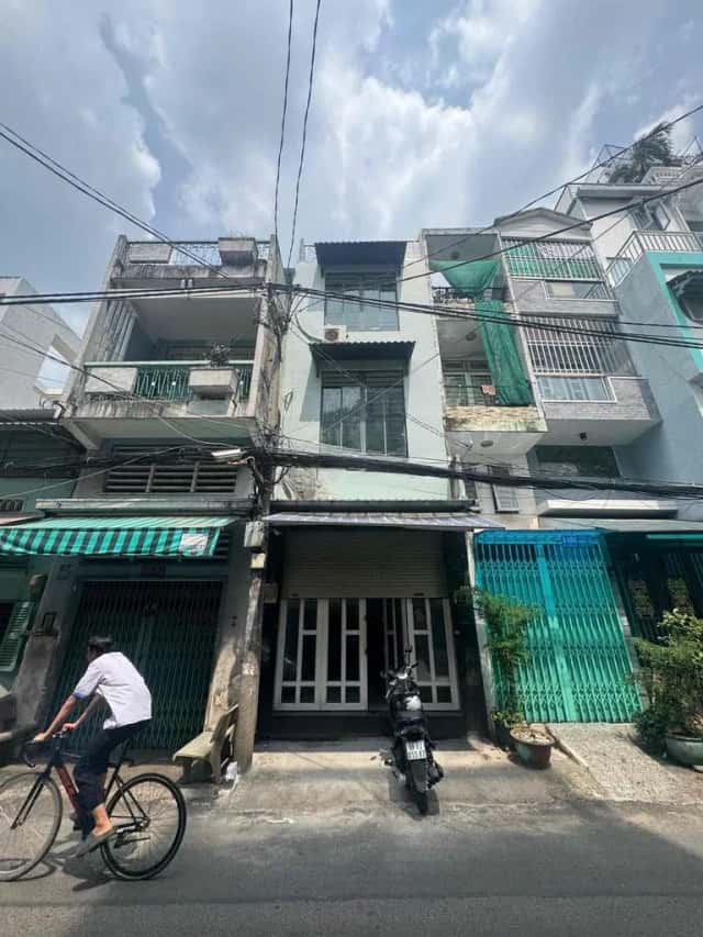 Cho thuê nhà mặt tiền Đường Đội Cung Quận 11, TP.HCM – 5 phòng ngủ, giá 20 triệu Cho thuê nhà mặt tiền Đường Đội Cung Quận 11, TP.HCM – 5 phòng ngủ, giá 20 triệu