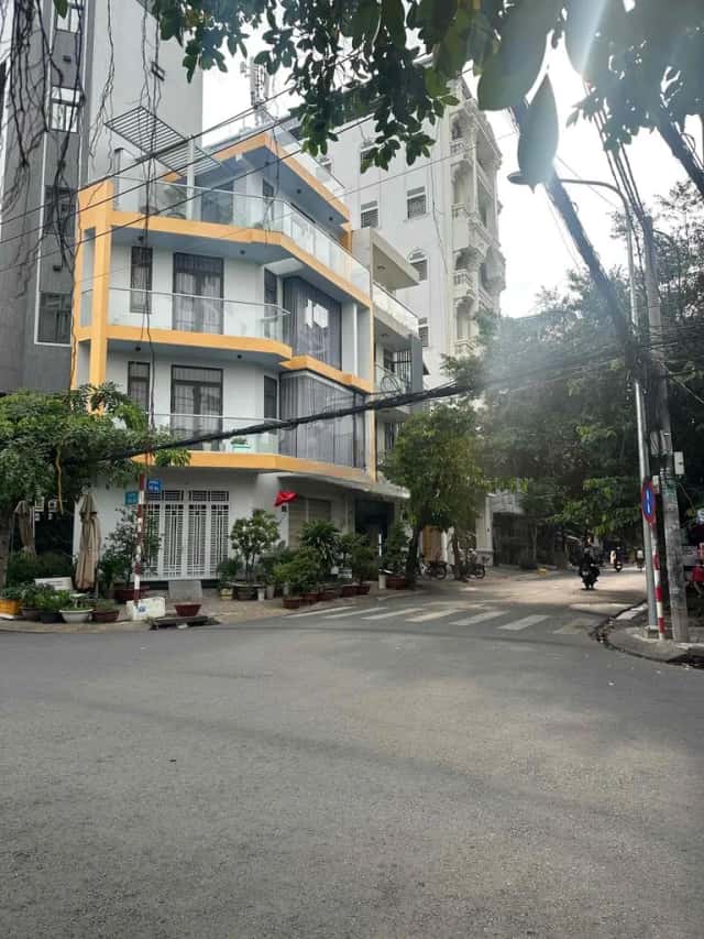 Cho thuê nhà mặt tiền Đường số 85 Quận 7, TP.HCM – giá 300 triệu