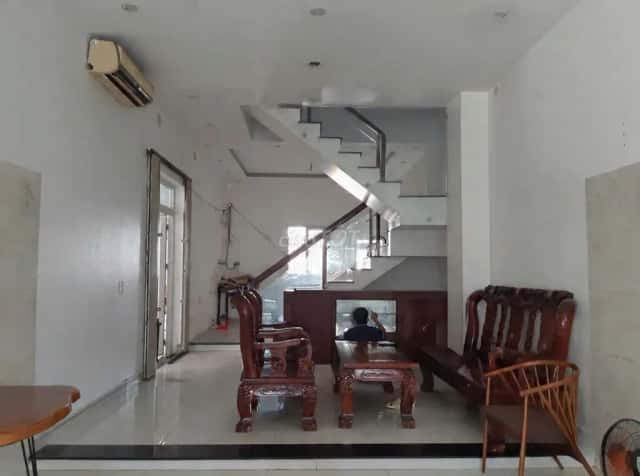 Cho thuê nhà mặt tiền Quốc Lộ 22 Huyện Hóc Môn, Ho Chi Minh – 5 phòng ngủ, giá 11 triệu Cho thuê nhà mặt tiền Quốc Lộ 22 Huyện Hóc Môn, Ho Chi Minh – 5 phòng ngủ, giá 11 triệu