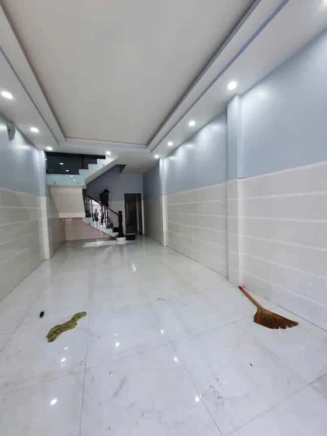 Cho thuê nhà mặt tiền Đường Quận 6, TP.HCM – 5 phòng ngủ, giá 20 triệu Cho thuê nhà mặt tiền Đường Quận 6, TP.HCM – 5 phòng ngủ, giá 20 triệu