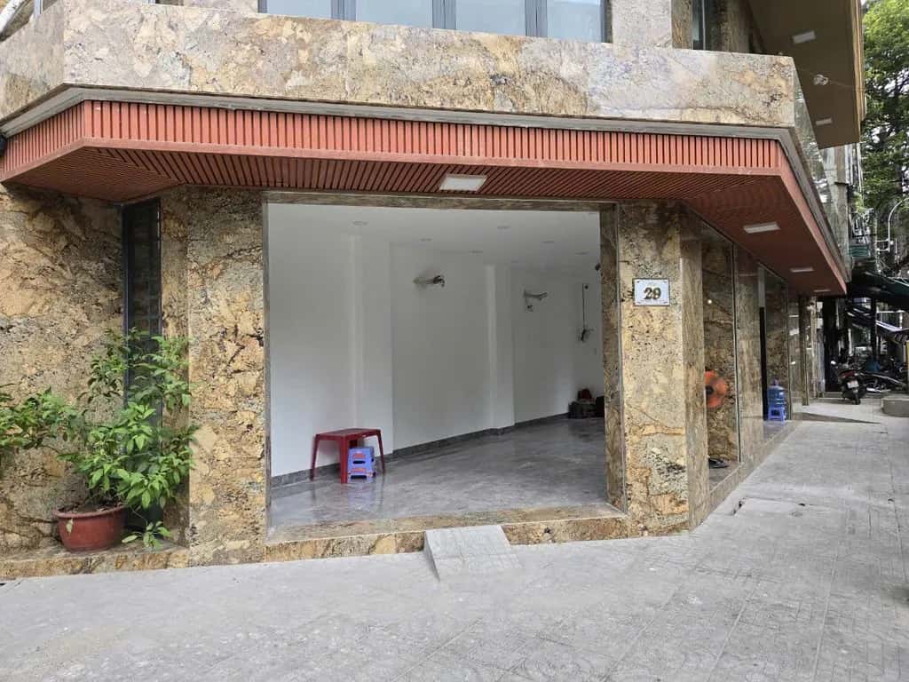Cho thuê nhà mặt tiền Ngô Quyền Quận 10, TP.HCM – 1 phòng ngủ, giá 30 triệu