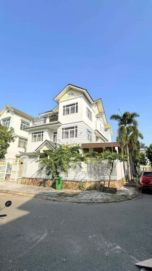 Cho thuê nhà hẻm Đường Số 8 Bình Chánh, TP.HCM – 5 phòng ngủ, giá 50 triệu