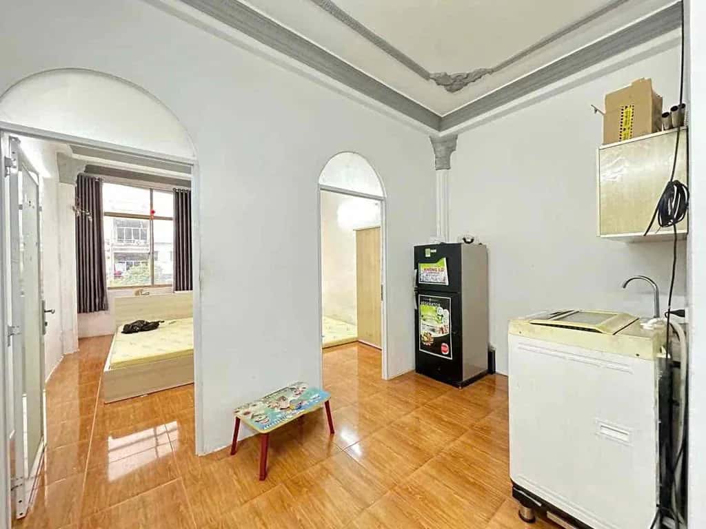 Cho thuê căn hộ dịch vụ Lạc Long Quân Tân Bình, TP.HCM – 2 phòng ngủ, giá 7.5 triệu