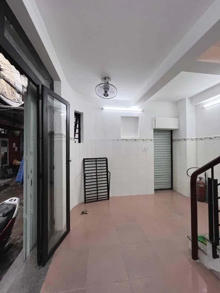 Cho thuê nhà hẻm Đường Thành Thái Quận 10, TP.HCM – 3 phòng ngủ, giá 10 triệu