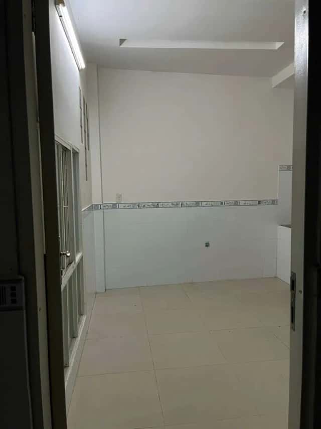 Cho thuê phòng trọ Đoàn Văn Bơ Quận 4, TP.HCM – 1 phòng ngủ, giá 3.5 triệu