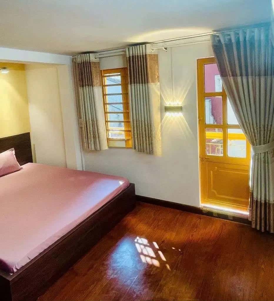 Cho thuê nhà hẻm Đường Phạm Ngũ Lão Quận 1, TP.HCM – 2 phòng ngủ, giá 9 triệu