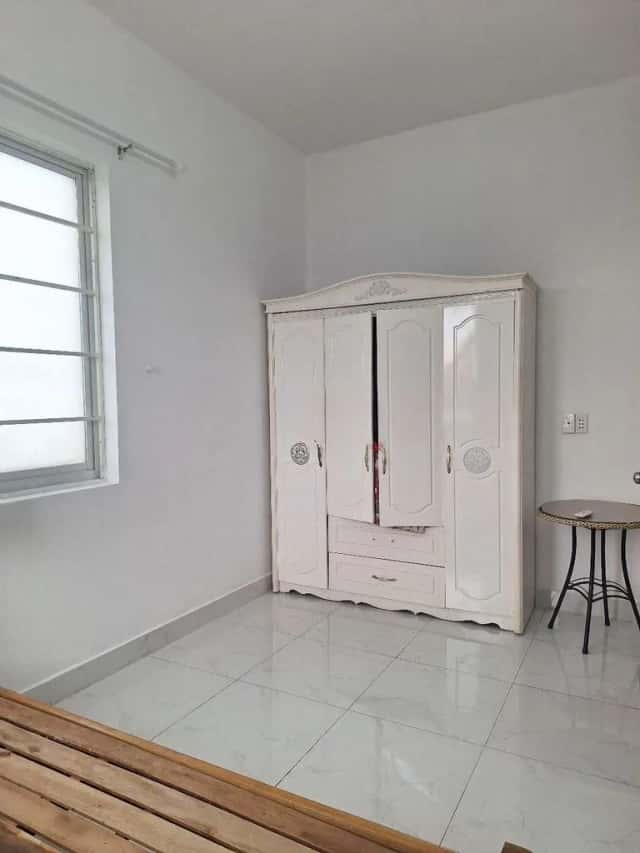 Cho thuê phòng trọ Lê Đình Cẩn Quận Bình Tân, TP.HCM – 2 phòng ngủ, giá 4.3 triệu