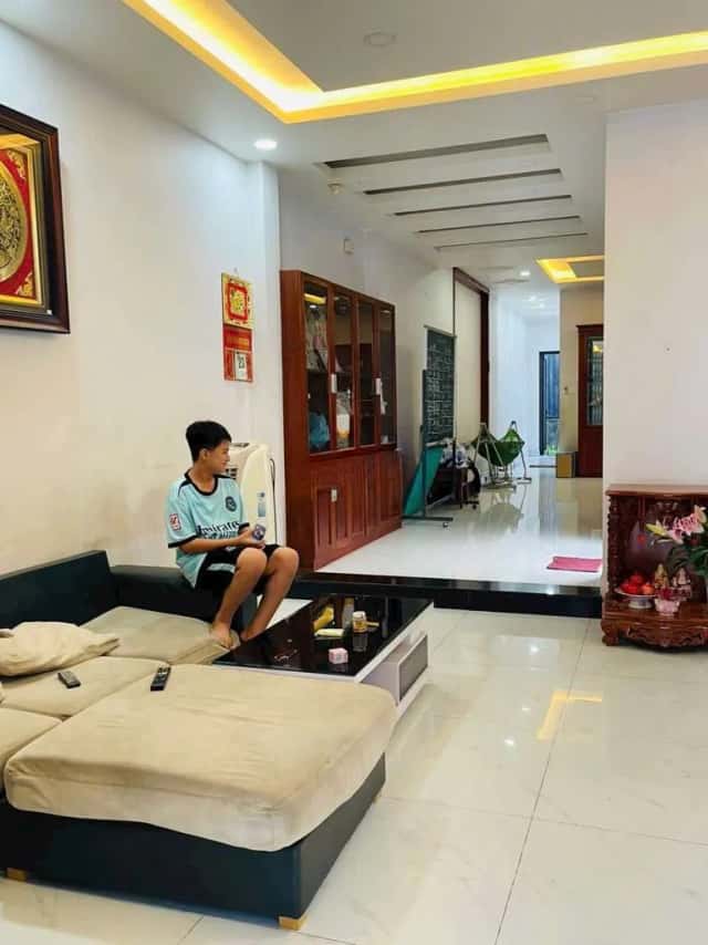 Cho thuê nhà mặt tiền mach thị liễu Thành phố Dĩ An, Ho Chi Minh – 4 phòng ngủ, giá 13 triệu Cho thuê nhà mặt tiền mach thị liễu Thành phố Dĩ An, Ho Chi Minh – 4 phòng ngủ, giá 13 triệu