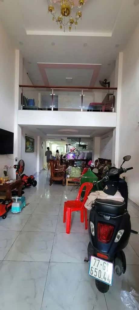 Cho thuê nhà hẻm đường DN Quận 12, Ho Chi Minh – 4 phòng ngủ, giá 15 triệu
