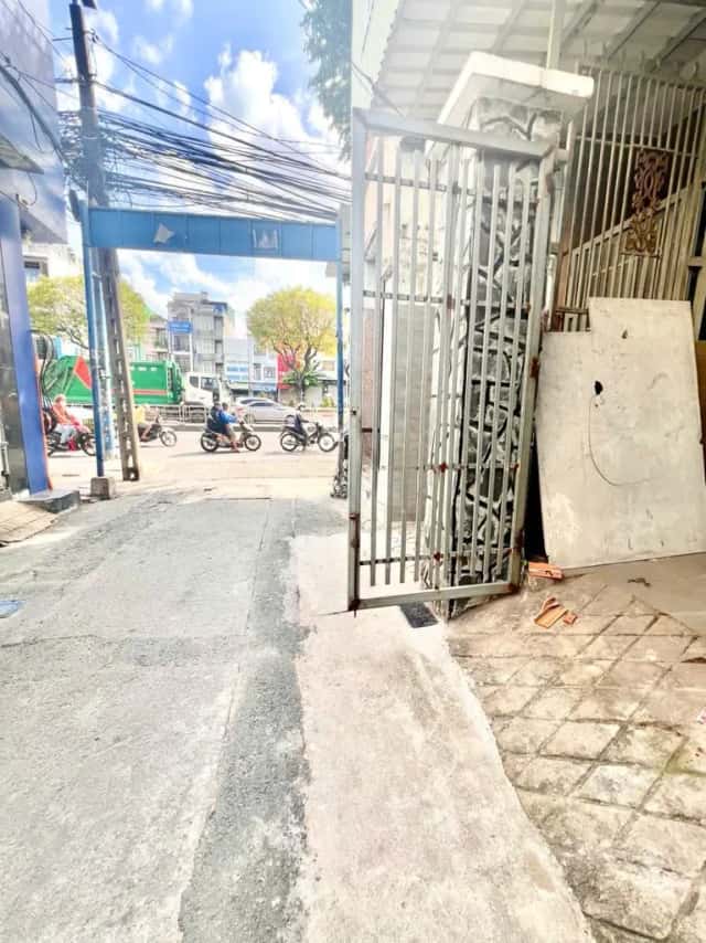 Cho thuê nhà hẻm Đường Trường Chinh Quận 12, TP.HCM – 1 phòng ngủ, giá 5.5 triệu Cho thuê nhà hẻm Đường Trường Chinh Quận 12, TP.HCM – 1 phòng ngủ, giá 5.5 triệu
