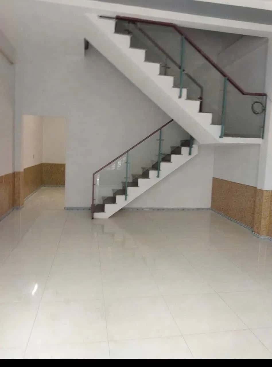 Cho thuê nhà hẻm Quận 12, TP.HCM – 2 phòng ngủ, giá 6.5 triệu