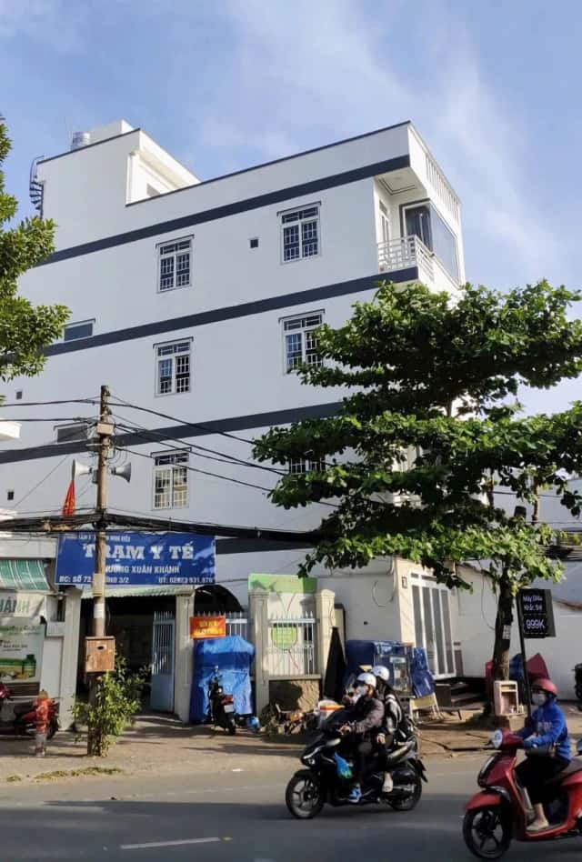 Cho thuê nhà mặt tiền Ninh Kiều, Cần Thơ – 8 phòng ngủ, giá 33 triệu
