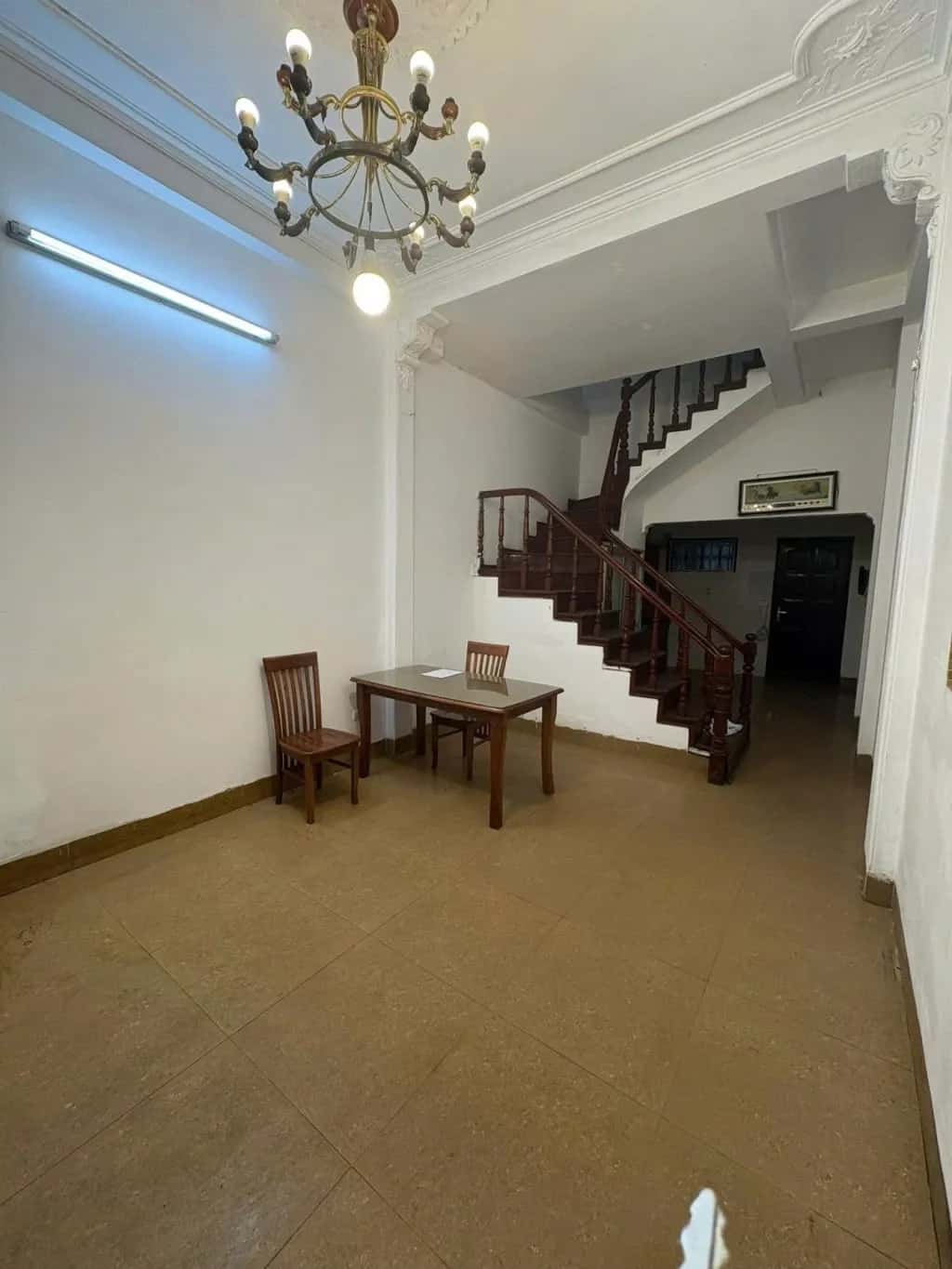 Cho thuê nhà hẻm Nguyễn Chí Thanh Quận Đống Đa, Hà Nội – 4 phòng ngủ, giá 18 triệu