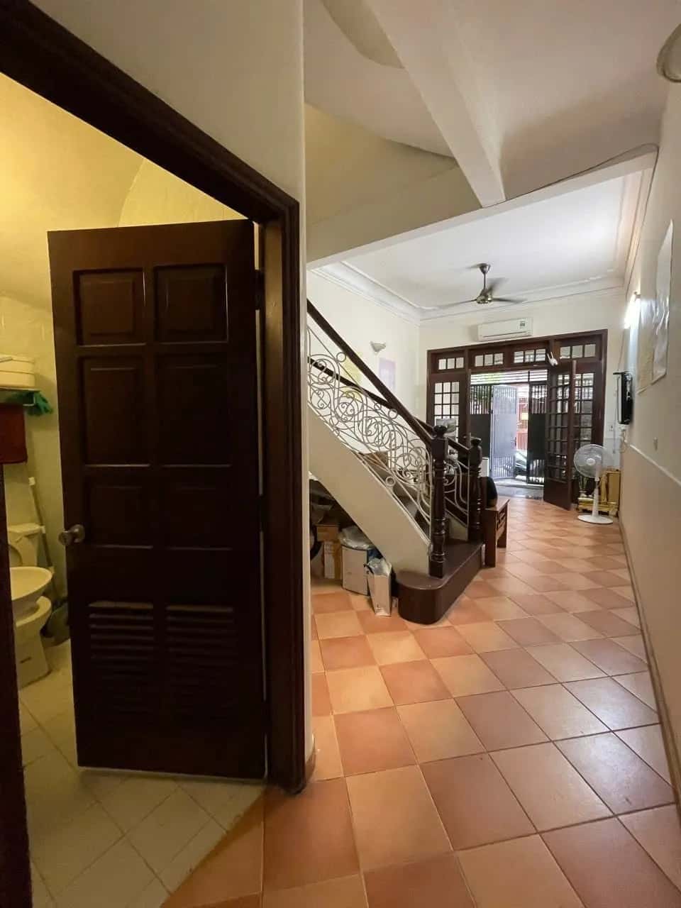 Cho thuê nhà hẻm Nguyễn Đình Chiểu Hai Bà Trưng, Hà Nội – 4 phòng ngủ, giá 22 triệu
