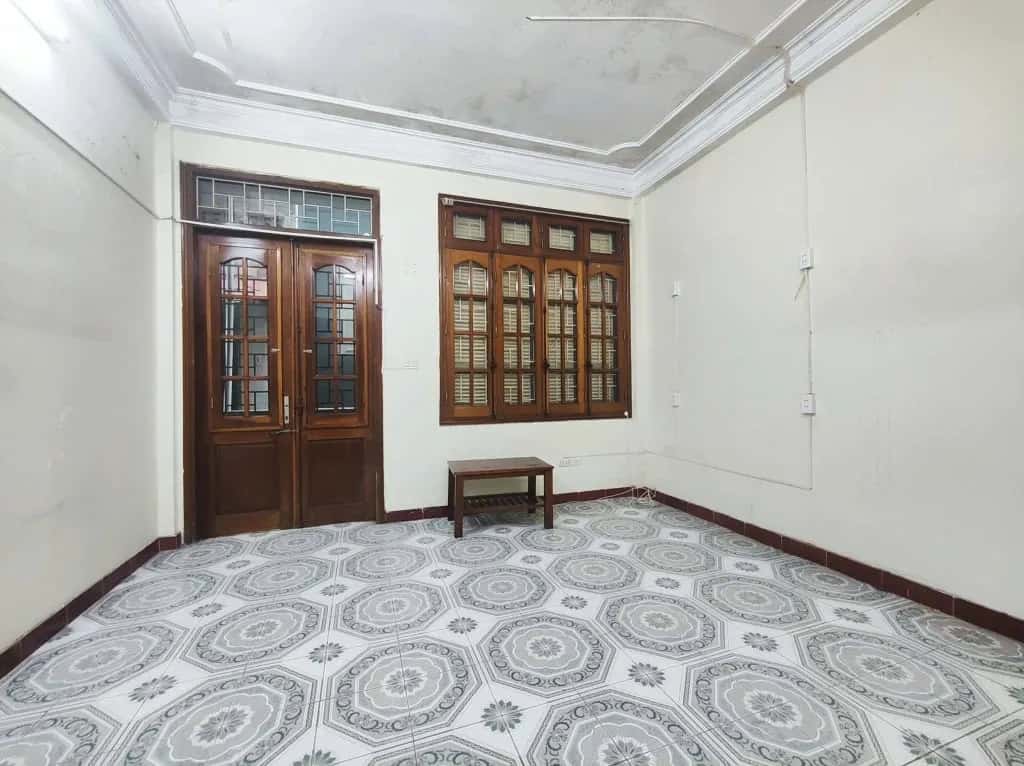 Cho thuê nhà hẻm Ngoc Ha, Ha Noi – 4 phòng ngủ, giá 11 triệu