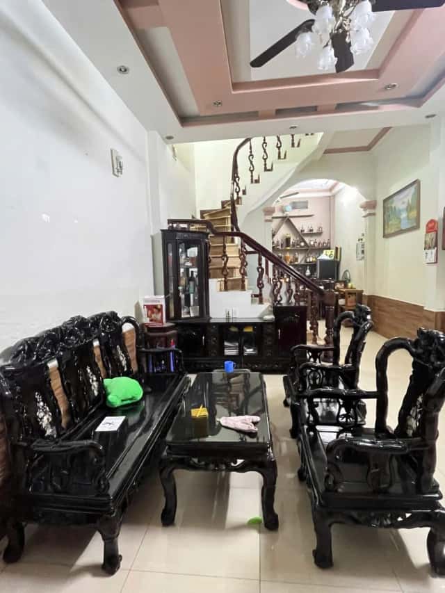 Cho thuê nhà hẻm Đường Trần Duy Hưng Quận Cầu Giấy, Hà Nội – 4 phòng ngủ, giá 16 triệu