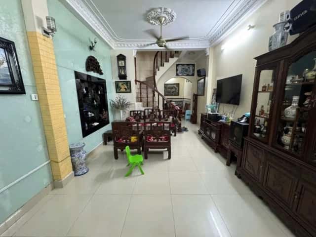Cho thuê nhà hẻm Đường Nghi Tàm Tây Hồ, Hà Nội – 6 phòng ngủ, giá 13 triệu Cho thuê nhà hẻm Đường Nghi Tàm Tây Hồ, Hà Nội – 6 phòng ngủ, giá 13 triệu