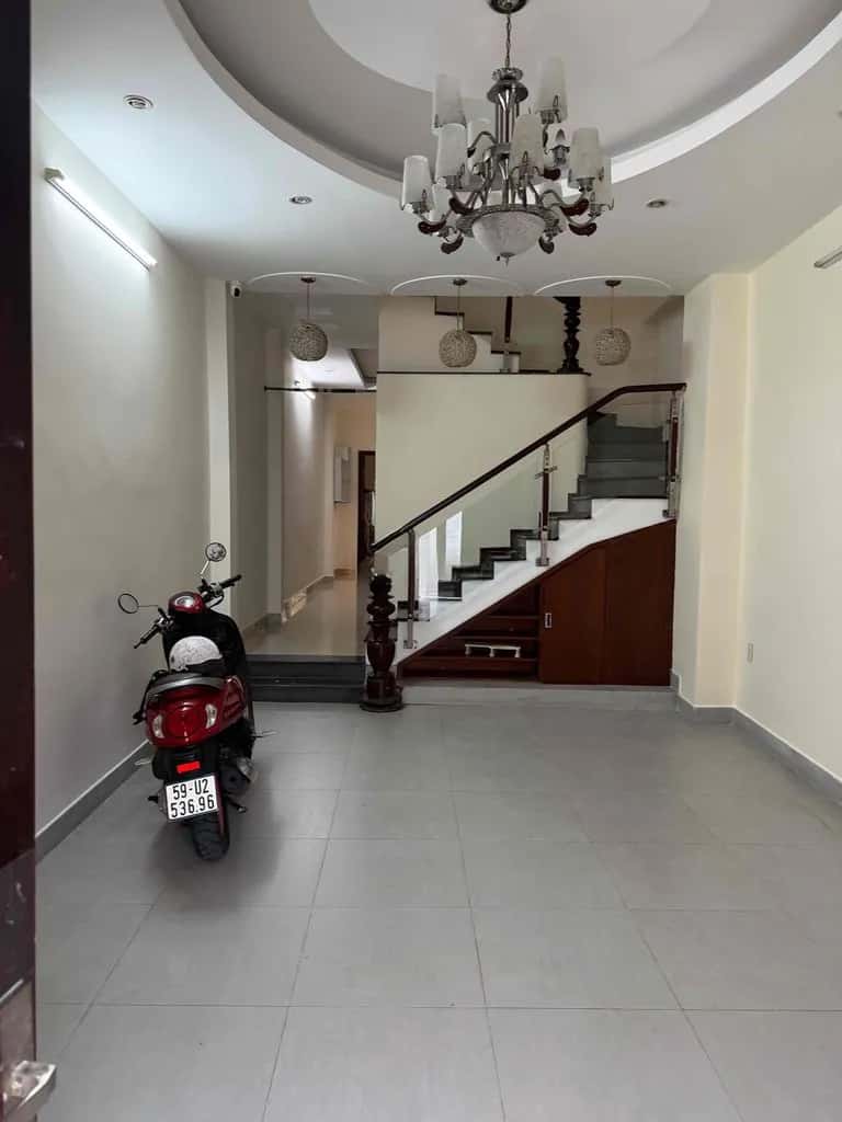 Cho thuê nhà hẻm Quận Tân Phú, Ho Chi Minh – 3 phòng ngủ, giá 15 triệu