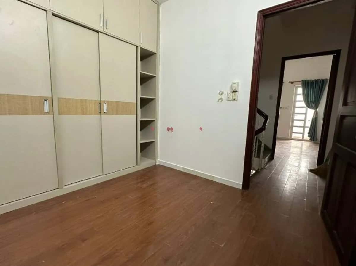 Cho thuê nhà hẻm Bùi Đình Túy Bình Thạnh, TP.HCM – 4 phòng ngủ, giá 17 triệu