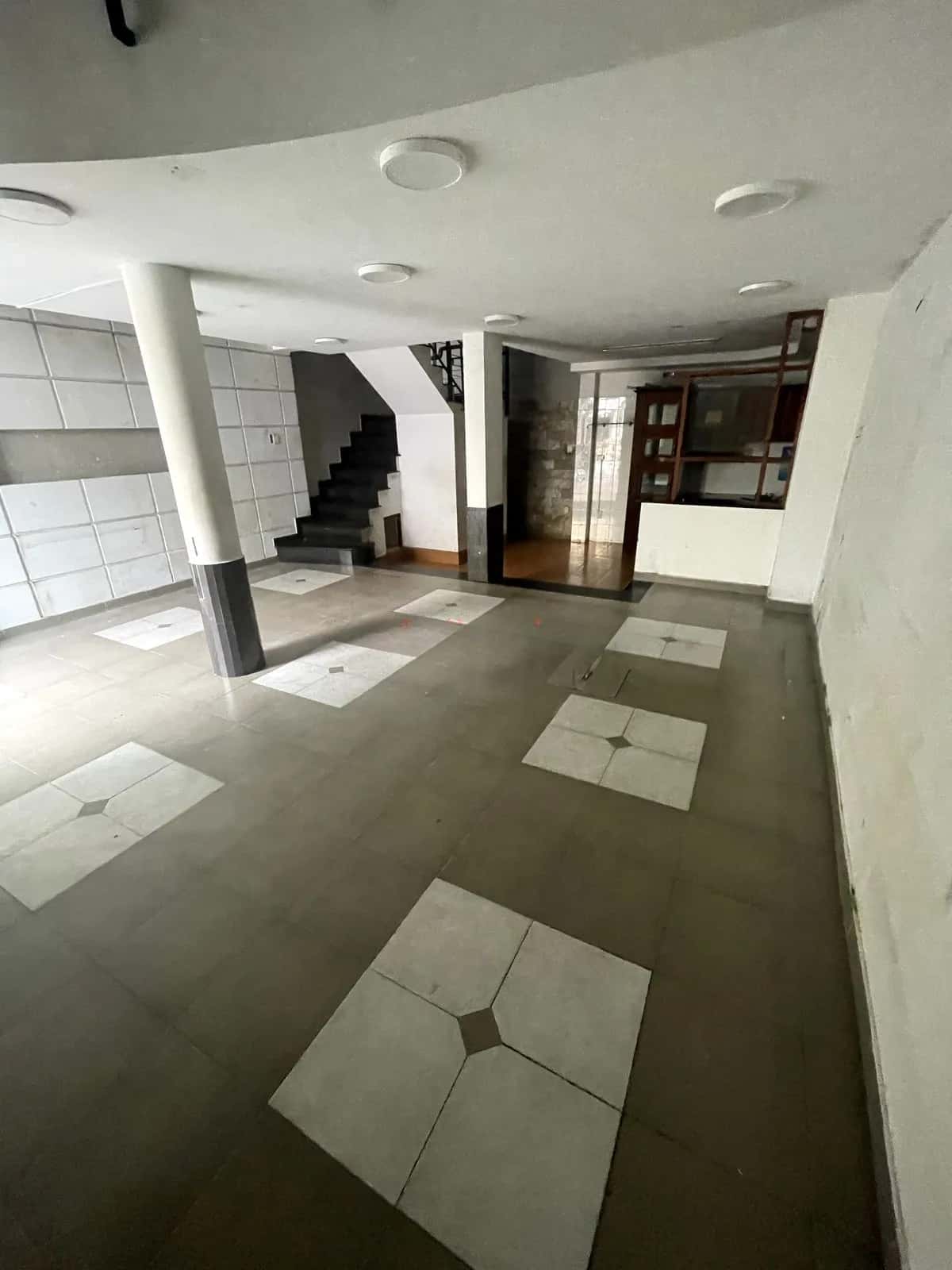Cho thuê nhà mặt tiền Hồ Bá Kiện Quận 10, TP.HCM – giá 38 triệu
