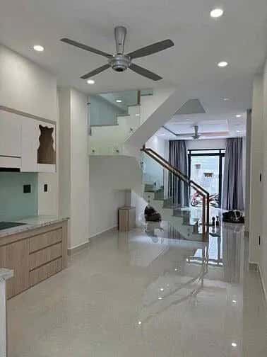 Cho thuê nhà hẻm Quận 5, TP.HCM – 3 phòng ngủ, giá 18 triệu